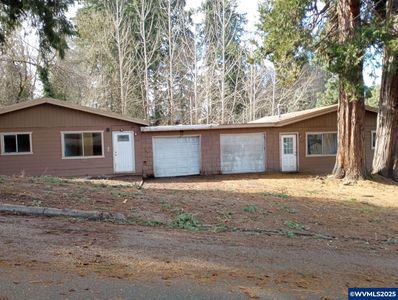 712 12th Ave, Sweet Home, OR, 97386