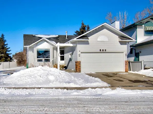 273 S Woodside Rd NW, Airdrie, AB T4B 2C6