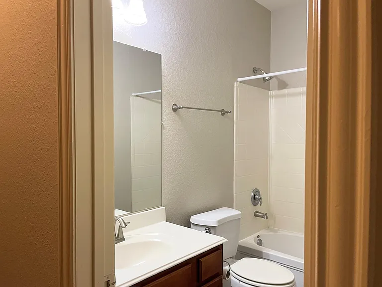 26100 Brickhill Dr — Photo 5