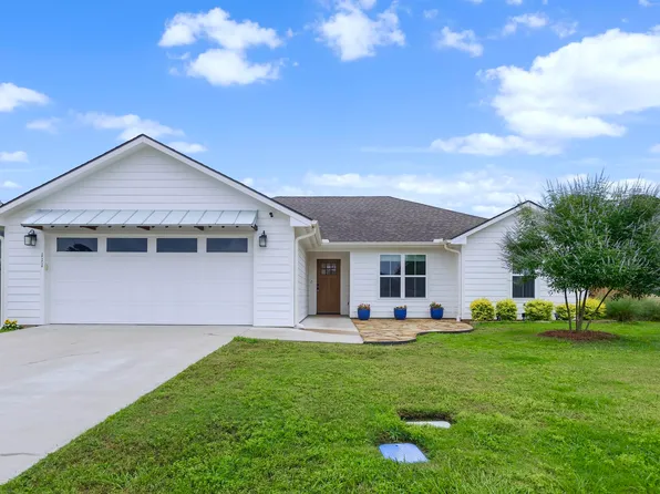 111 Lainey Ln, Mineola, TX 75773