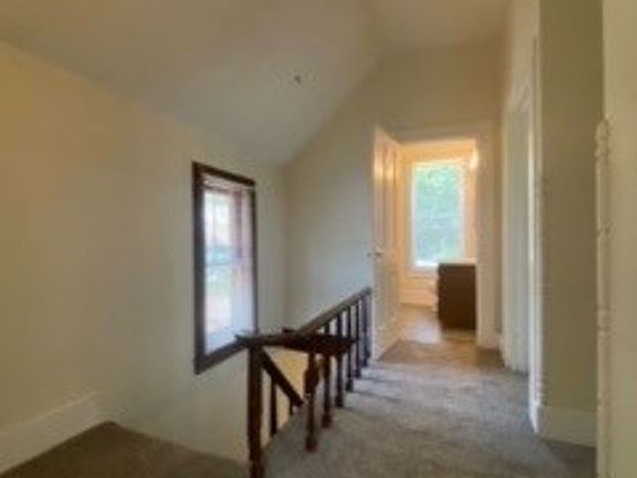 5th image of 813 S 8th St APT 1