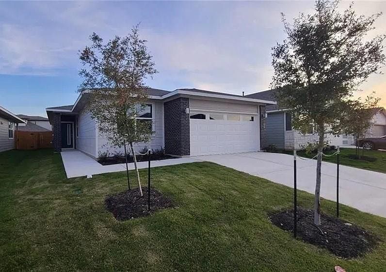 1st image of 108 Cupreata Ln