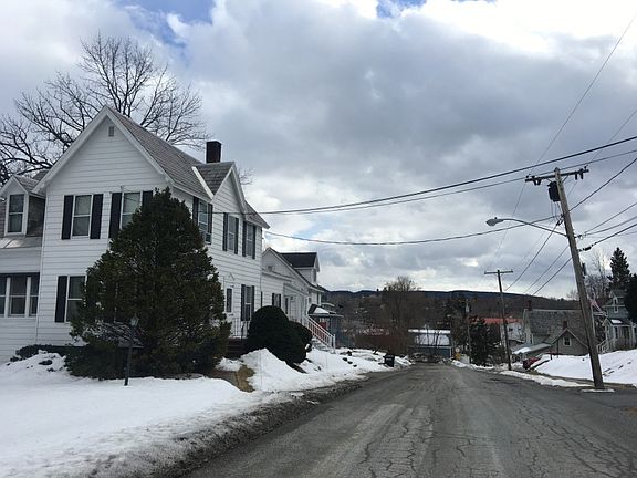 5th image of 82 Grace Ave