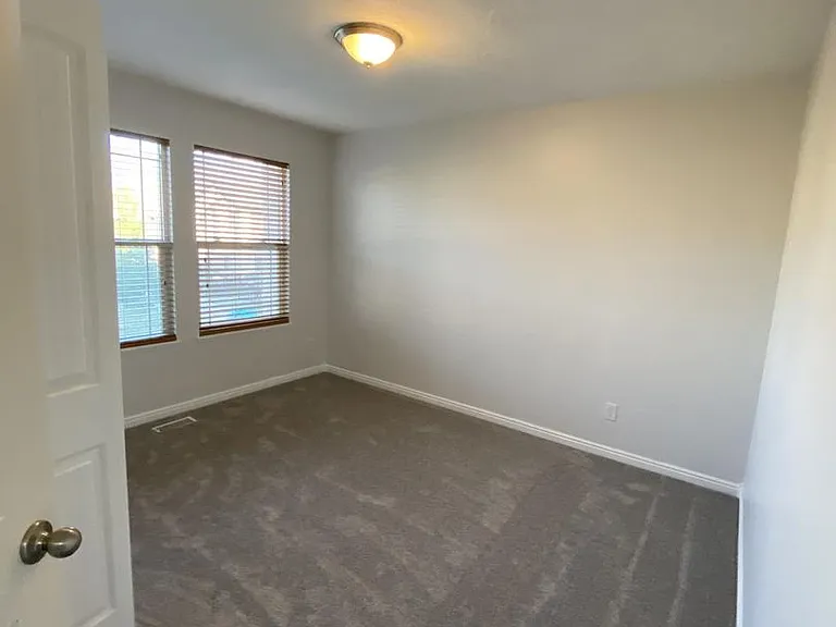 1512 N 540 W #103 — Photo 2