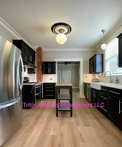 2225 NW Wilson St #2 Photo 1