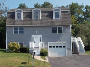 155 Lakeshore Dr, Dracut, MA 01826