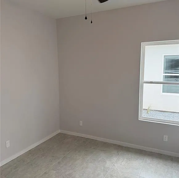 701 N Alexandrite Ave #4 — Photo 8