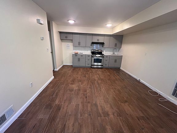 5th image of 208 Justin Ave Floor 1