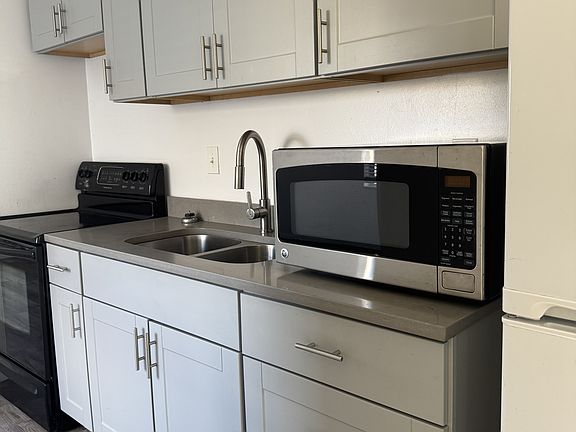4th image of 1312 E 3900 S