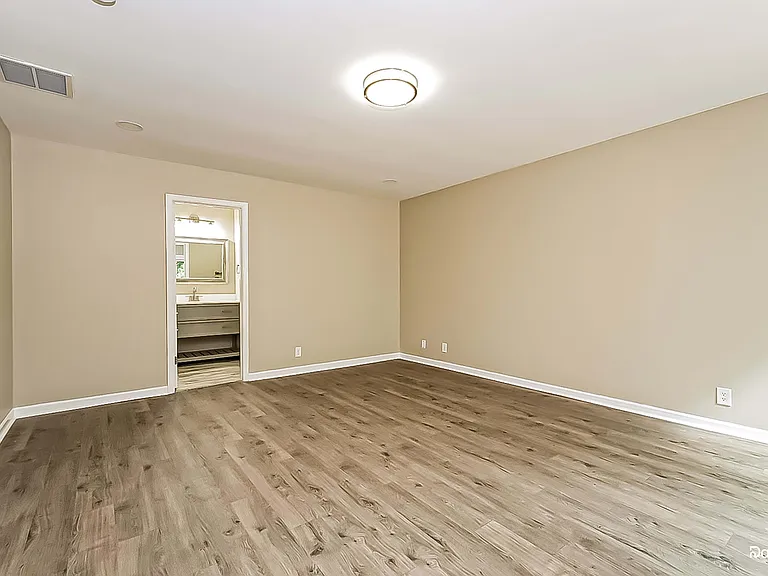 1708 Three Meadows Rd — Photo 9