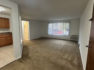 28721-28727 Jefferson Ave, Saint Clair Shores, MI 48081