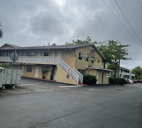 5th image of 2607 NE 8th Ave APT 39