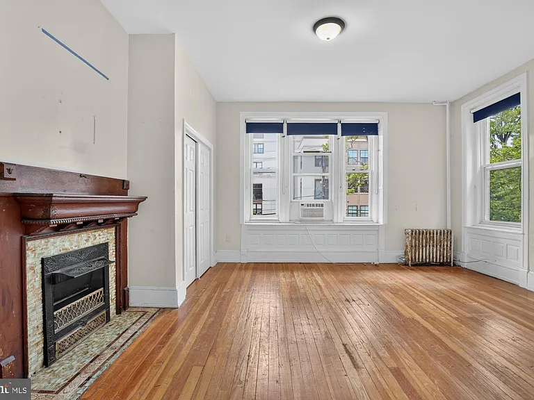 4011 Pine St — Photo 15