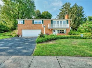 2560 Auburn Rd, York, PA 17402