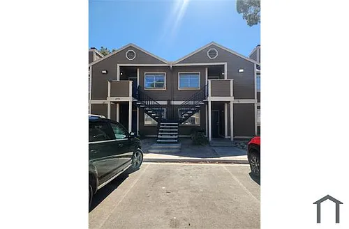 2756 Jennydiane Dr #D Photo 1