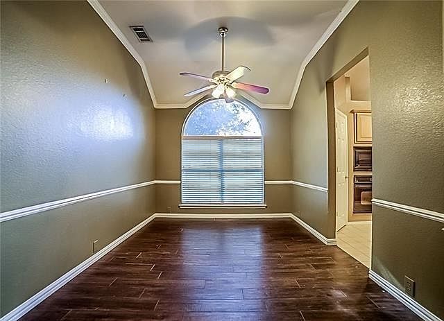 2nd image of 2701 Dunbar Dr