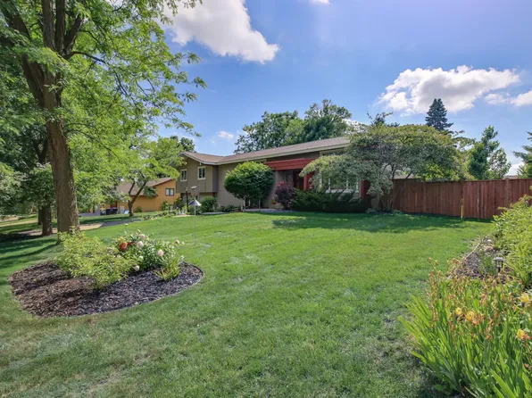 1400 Lia Dr, Northfield, MN 55057