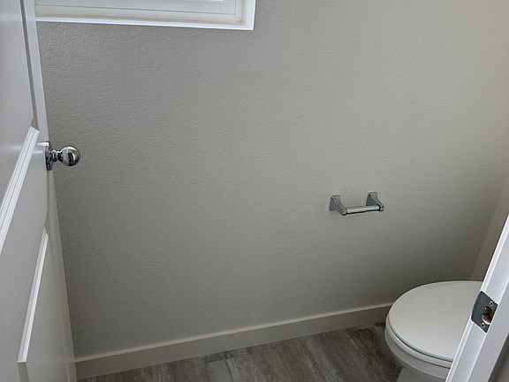 4th image of 625 Imperial Ct