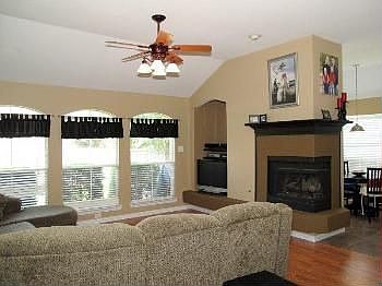 4th image of 2100 Cheshire Dr