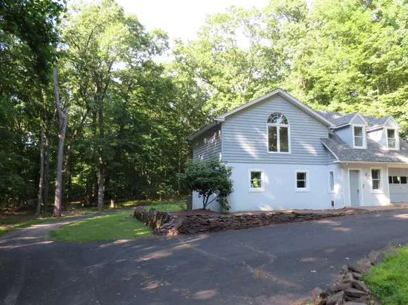 2925 Burnt House Hill Rd, Doylestown, PA 18902