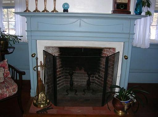 4th image of 75 Crane Neck St