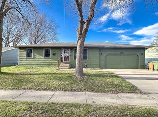 1127 12th St S, Brookings, SD 57006