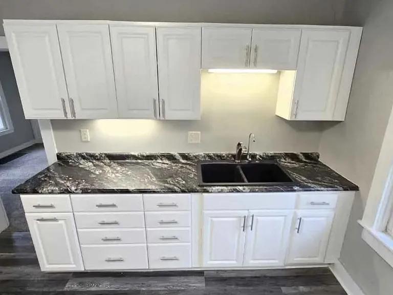 417 Fulton Ave — Photo 2