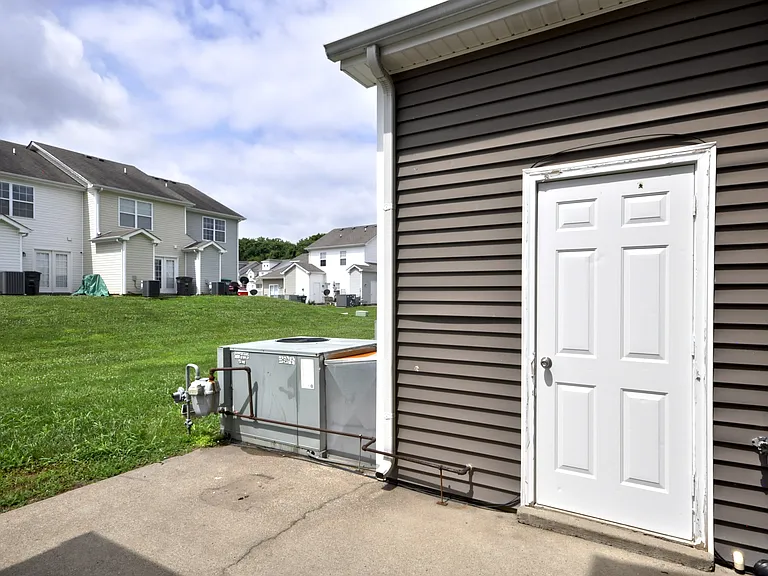 70 John Sevier Ave — Photo 39