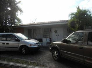 1050 NE 163rd St, North Miami Beach, FL 33162