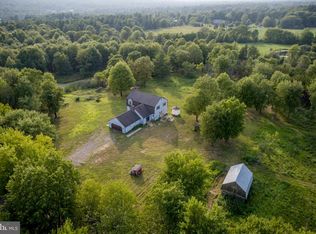 275 Park Dr W, Kintnersville, PA 18930