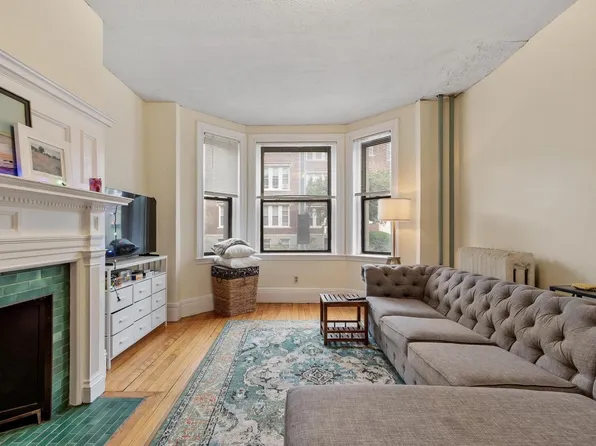16 Glenville Ave APT 1, Allston, MA 02134