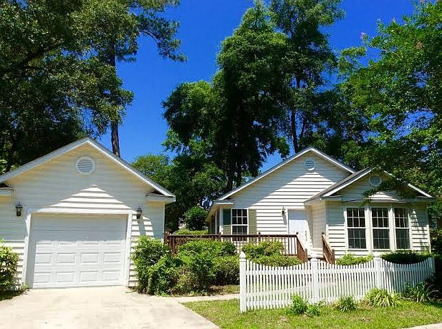1st image of 10 Stono Ct