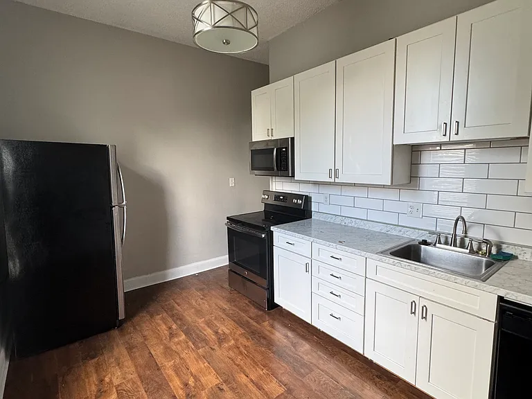 599 Oak St #3 — Photo 11