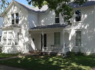 2413 1/2 4th St, Eau Claire, WI 54703