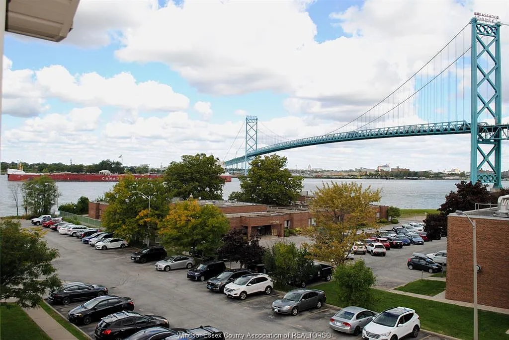 2 bed, 2.0 bath, $2,200 — Photo 2