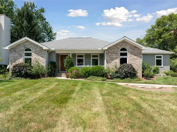 935 W Martin Ave, Amherst, OH 44001