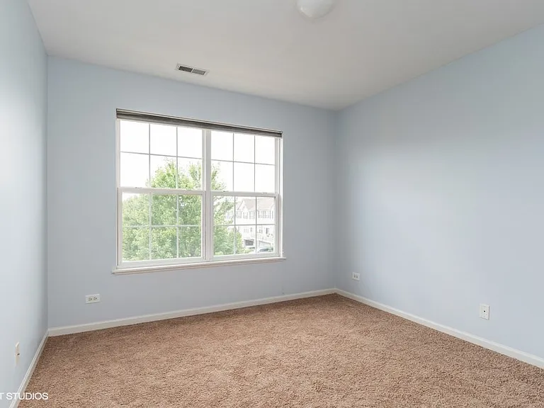 816 Brodhead Dr — Photo 7