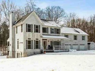 32 S Cross Rd, Staatsburg, NY 12580