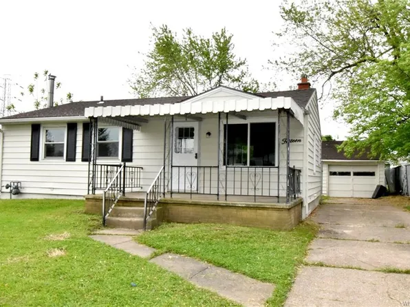 15 Crescent Ct, Cheektowaga, NY 14225