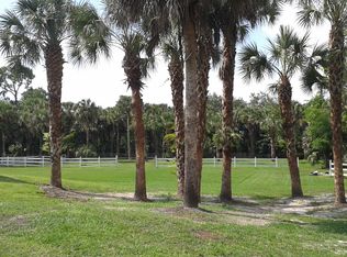 670 13th St NW, Naples, FL 34120