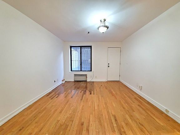 5th image of 64 Edgecombe Ave APT 1