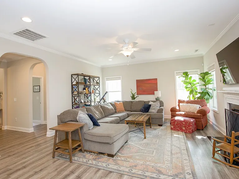 240 Parrish Ln — Photo 20