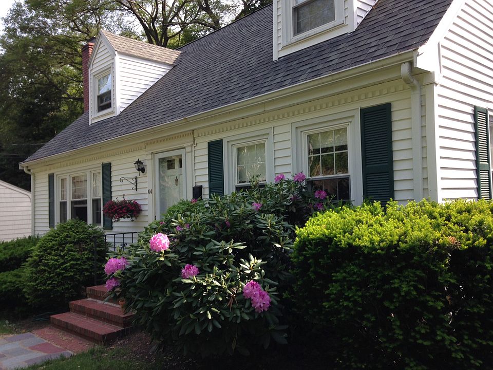 2nd image of 64 Crosby St