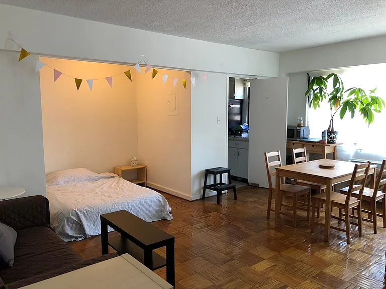 2141 I St NW #614 — Photo 2