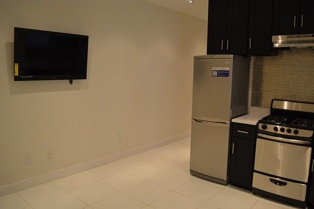 1st image of 220 W 107th St APT 2I