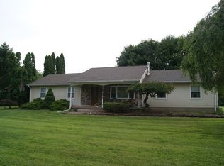 183 Oak Summit Rd, Pittstown, NJ 08867