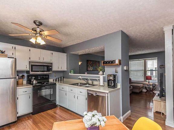 5th image of 785 Ficus Dr