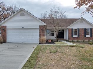 3122 Country Knoll Dr, Saint Charles, MO 63303