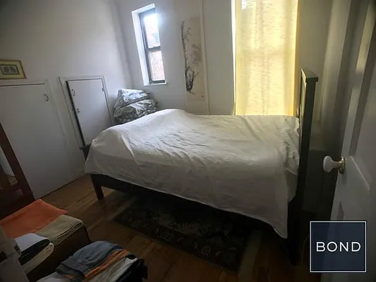 Rented by Bond New York | media 12