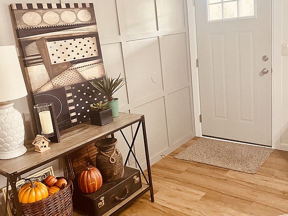 4th image of 131 Tanner Cir